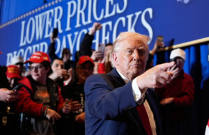 O problema da ‘acessibilidade’ de Trump é tudo menos uma farsa Desenho animado de Clay Bennett