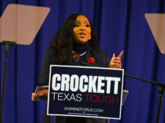 O que a oferta de Jasmine Crockett significa para a corrida mais caótica do Texas O deputado estadual do Texas, James Talarico, fala durante uma manifestação para protestar contra as audiências de redistritamento no Capitólio do Texas, quinta-feira, 24 de julho de 2025, em Austin, Texas. (Foto AP/Eric Gay)