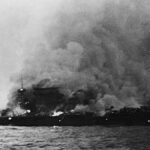 Frota Francesa sendo afundada em Toulon em 1942