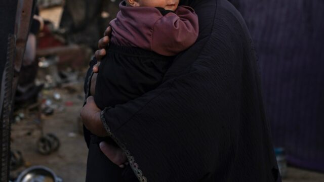 O que significa ser mulher em Gaza nesta guerra genocida?
