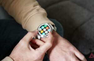 O recurso Samsung Galaxy Watch no One UI 8 em que confio mais do que no meu telefone Foto de gato preto exibida no Samsung Galaxy Watch Ultra