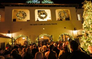 O retorno de um teatro no deserto: tesouro histórico de Palm Springs reabre após reforma de US$ 34 milhões O retorno de um teatro no deserto: tesouro histórico de Palm Springs reabre após reforma de US$ 34 milhões