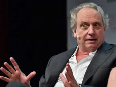 O roboticista do MIT chama Elon Musk pela visão de ‘pura fantasia’ de assistentes de robôs humanóides: ‘(Eles) terão desaparecido há muito tempo e, em sua maioria, convenientemente esquecidos’ Yahoo news home