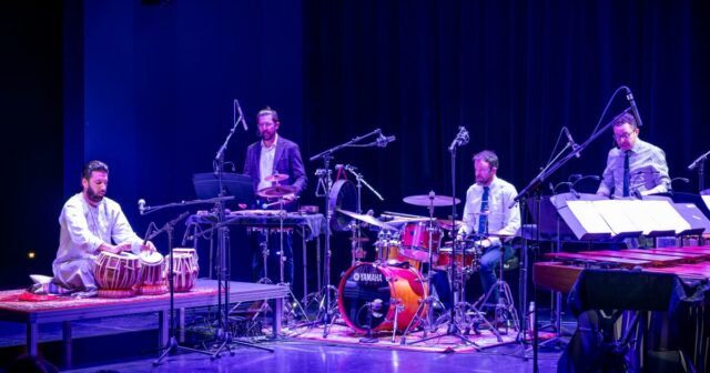 O último trabalho do grande Tabla Zakir Hussain, 'Murmurs of O último trabalho do grande Tabla Zakir Hussain, 'Murmurs of Time', prepara o cenário para uma nova geração