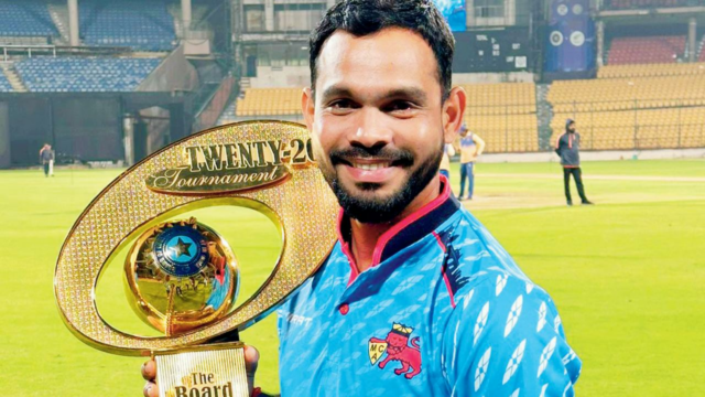 O versátil Vinayak Bhoir de Mumbai diz: 'O críquete com O versátil Vinayak Bhoir de Mumbai diz: 'O críquete com bola de tênis é uma boa opção'