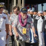 O veterano da Marinha da Segunda Guerra Mundial, Ira 'Ike' Schab, um dos últimos sobreviventes de Pearl Harbor, morre aos 105 anos