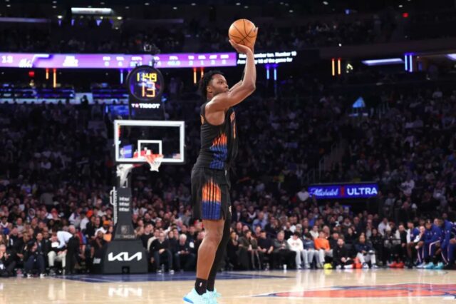OG Anunoby faz retorno sólido à escalação dos Knicks em O atacante do New York Knicks, OG Anunoby # 8, fez um arremesso de três pontos durante o segundo quarto.