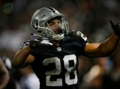 OPD diz que o público não pode ver o vídeo mostrando como Doug Martin morreu O running back Doug Martin (22) do Tampa Bay Buccaneers sai do campo após um dia de sucesso impressionante contra o Oakland Raiders em um jogo de futebol americano da NFL, domingo, 4 de novembro de 2012, no O.co Coliseum em Oakland, Califórnia. Martin correu para 251 jardas e quatro touchdowns, com a vitória dos Buccaneers por 42-32. (D. Ross Cameron/equipe)