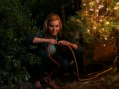 ‘Oh. O que. Diversão.’ Crítica: Michelle Pfeiffer espalha zombarias de férias em uma ode pouco inspirada às mães subestimadas 'Oh. O que. Diversão.' Crítica: Michelle Pfeiffer espalha zombarias de férias em uma ode pouco inspirada às mães subestimadas