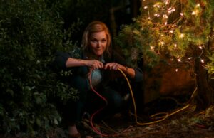 ‘Oh. O que. Diversão.’ Crítica: Michelle Pfeiffer espalha zombarias de férias em uma ode pouco inspirada às mães subestimadas 'Oh. O que. Diversão.' Crítica: Michelle Pfeiffer espalha zombarias de férias em uma ode pouco inspirada às mães subestimadas