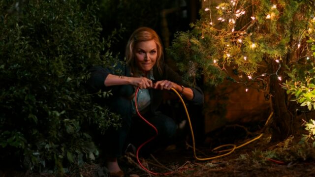 'Oh. O que. Diversão.' Crítica: Michelle Pfeiffer espalha zombarias de férias em uma ode pouco inspirada às mães subestimadas
