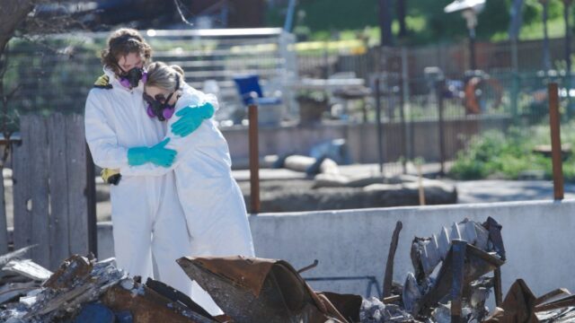 Ondi Timoner sobre como seu documento de incêndio em Altadena visa ajudar a curar e impedir execuções hipotecárias 
