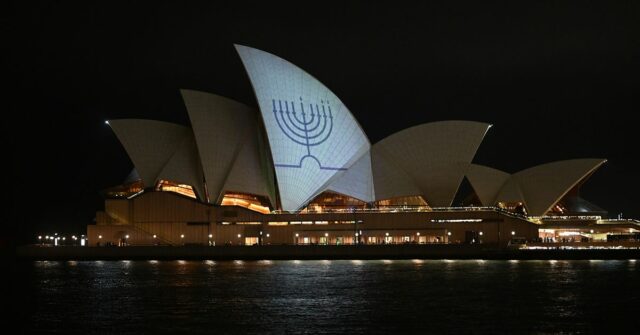 Opera House se iluminou com uma 'mensagem poderosa' para o Opera House se iluminou com uma 'mensagem poderosa' para o mundo após o ataque de Bondi