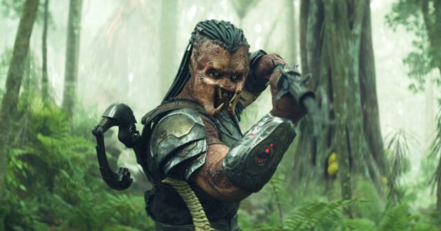 Aaron Taylor-Johnson e Brad Pitt em Trem-bala