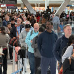 O secretário de transportes, Sean Duffy, testemunha durante uma audiência orçamentária do Subcomitê do Comitê de Dotações do Senado, quinta-feira, 15 de maio de 2025, em Washington. (Foto AP/Kevin Wolf)