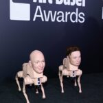 Os cães-robôs bilionários Beeples – Musk, Zuckerberg e Bezos – são puro combustível de pesadelo