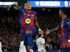 Os dois gols de Raphinha levam o Barcelona à vitória por 2 a 0 sobre o Osasuna e consolida a liderança na classificação da La Liga Os dois gols de Raphinha levam o Barcelona à vitória por 2 a 0 sobre o Osasuna e consolida a liderança na classificação da La Liga