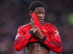 Os fãs do Man Utd atacam o irmão de Kobbie Mainoo depois que o tiro sai pela culatra para chamar a atenção em Old Trafford Kobbie Mainoo jogando contra o Bournemouth