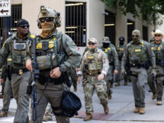 Os gastos com imigração do DHS deixam claro: a crueldade é o ponto A secretária de Segurança Interna, Kristi Noem, dá uma entrevista coletiva sobre os recentes protestos em Los Angeles na quinta-feira, 12 de junho de 2025. (AP Photo/Etienne Laurent)