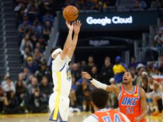 Os guerreiros dão ao Thunder tudo o que podem realizar em um esforço vigoroso que fica aquém Os guerreiros dão ao Thunder tudo o que podem realizar em um esforço vigoroso que fica aquém