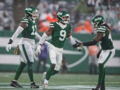 Os jatos enfrentam uma difícil decisão de offseason do Will McDonald IV após colocá-lo no IR O lado defensivo do New York Jets, Will McDonald IV (9), comemora uma parada defensiva com seus companheiros.