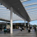 Outro aeroporto reprime qualquer pessoa que deixe viajantes de carro