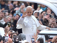 Papa Leão XIV: ‘Flagelo’ das famílias arruinadas pelo jogo e ‘relações autenticamente humanas’ Papa Leão XIV: 'Flagelo' das famílias arruinadas pelo jogo e 'relações autenticamente humanas'