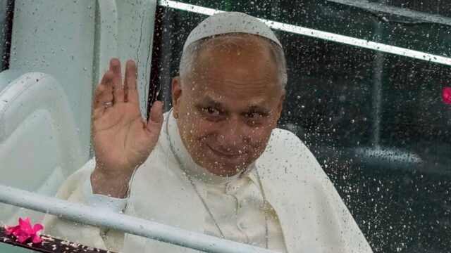 Papa Leão XIV apela ao “dom divino da paz” na sua primeira visita ao Médio Oriente
