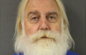 Papai Noel de aluguel é preso em Nova Jersey por acusações de pornografia infantil Concorrente de rivalidade familiar acusado de abuso infantil 732