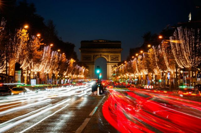 Paris cancela NYE e mais: Cartas ao Editor – 21 Paris cancela NYE e mais: Cartas ao Editor – 21 de dezembro de 2025