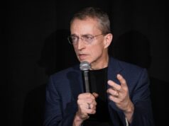 Pat Gelsinger quer salvar a Lei de Moore, com uma pequena ajuda dos federais Pat Gelsinger quer salvar a Lei de Moore, com uma pequena ajuda dos federais