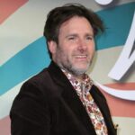 Paul King dirigirá filme de boneca chinesa Labubu na Sony