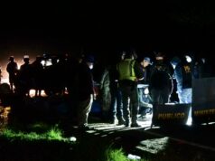 Pelo menos 15 mortos e 19 feridos na Guatemala quando ônibus cai em ravina Pelo menos 15 mortos e 19 feridos na Guatemala quando ônibus cai em ravina