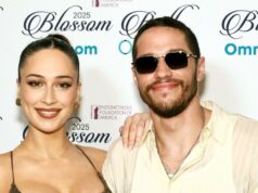 Pete Davidson é pai: ex-aluno de ‘SNL’ e Elsie Hewitt dão as boas-vindas à sua ‘garota anjo perfeita’ Pete Davidson é pai: ex-aluno de 'SNL' e Elsie Hewitt dão as boas-vindas à sua 'garota anjo perfeita'