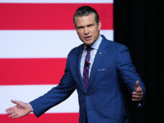 Pete Hegseth: E se a IA pudesse nos ajudar a matar? Desenho animado de Jack Ohman