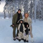 Phil Foden voou para a Islândia com sua família para um feriado de Natal com neve