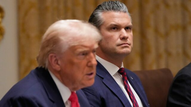 Poderiam os ataques de Trump aos barcos caribenhos ser o Poderiam os ataques de Trump aos barcos caribenhos ser o que finalmente fragmentará o movimento MAGA?