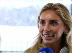 Polêmica estrela de cinema adulto insiste que visitará a Austrália apesar de ter sido barrada Bonnie Blue afirma que só foi barrada de Bali por seis meses, em vez de 10 anos.