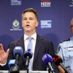 Polícia: Suspeitos do tiroteio em Bondi Beach tinham bombas, bandeiras do ISIS e viajaram recentemente para as Filipinas