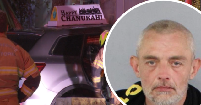 Carro com bomba incendiária em St Kilda East