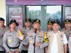 Polícia se concentra na abertura de acesso rodoviário e construção de pontes para acelerar a recuperação pós-desastre em Aceh Polícia se concentra na abertura de acesso rodoviário e construção de pontes para acelerar a recuperação pós-desastre em Aceh