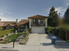 Por dentro da venda de uma casa no condado de Santa Clara por US$ 2.720.000 Rua Aaron Park, 830 - Google Street View