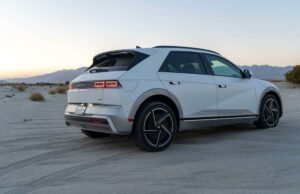 Por que 2026 será o melhor ano para comprar um EV usado Logotipo do boletim informativo ev_us