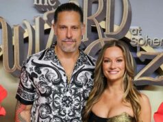 Por que Joe Manganiello e a noiva Caitlin O’Connor se mudaram de Los Angeles Cronograma de relacionamento de Joe Manganiello e Caitlin OConnors