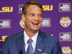 Por que Lane Kiffin ganhou US $ 250 mil pela vitória de Ole Miss no playoff, apesar de ter saído da escola GettyImages-2235103660 Lane Kiffin, setembro de 2025