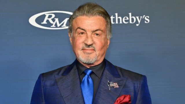 Por que Sylvester Stallone não aparece na reinicialização de 'Cliffhanger' Por que Sylvester Stallone não aparece na reinicialização de 'Cliffhanger'