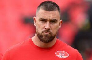 Por que Travis Kelce não falou com a mídia após a eliminação dos Chiefs nos playoffs Patrick Mahomes fala sobre o futuro de Travis Kelce no Chiefs em meio à derrota no Super Bowl
