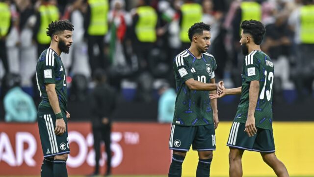 Por que a disputa do terceiro lugar da Copa Árabe da FIFA 2025 entre Arábia Saudita e Emirados Árabes Unidos está suspensa?
