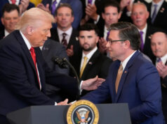 Por que a mensagem de “acessibilidade” do Partido Republicano fracassa O deputado Tim Burchett, R-Tenn., Fala com repórteres antes de entrar em uma reunião a portas fechadas de colegas republicanos para discutir o financiamento do governo, no Capitólio em Washington, terça-feira, 14 de novembro de 2023. (AP Photo/J. Scott Applewhite)