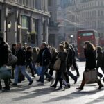 Porque é que a migração relacionada com o trabalho para os países ricos está a diminuir?